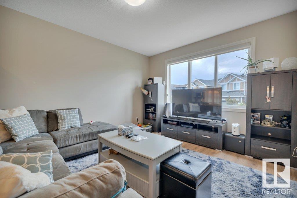 Photo 7 of 22116 85 Av Nw, Edmonton AB