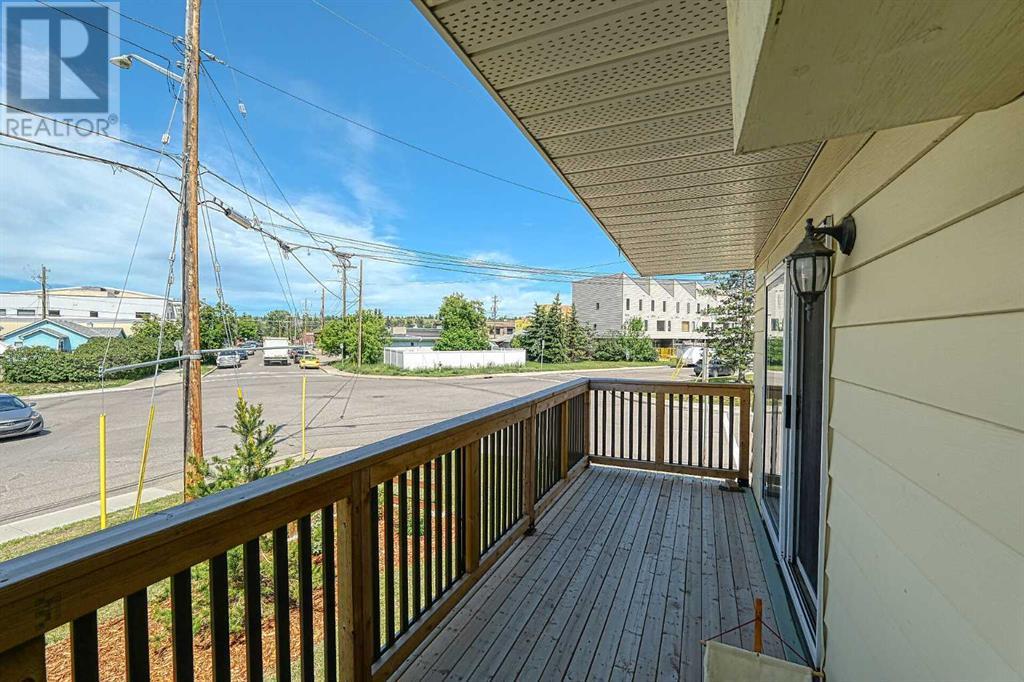 Single Family House Bi-level for Sale in    Avenue NW Bowness Calgary 