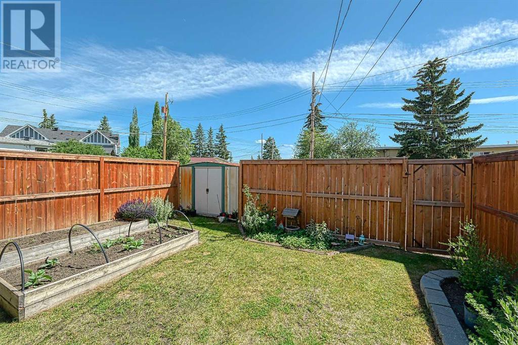 Single Family House Bi-level for Sale in    Avenue NW Bowness Calgary 