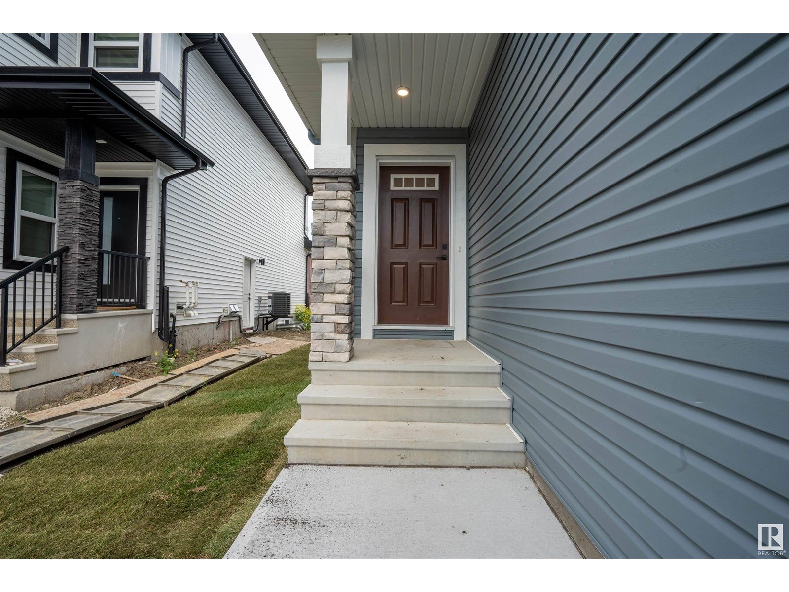 Photo 19 of 17607 48 St Nw Nw, Edmonton AB