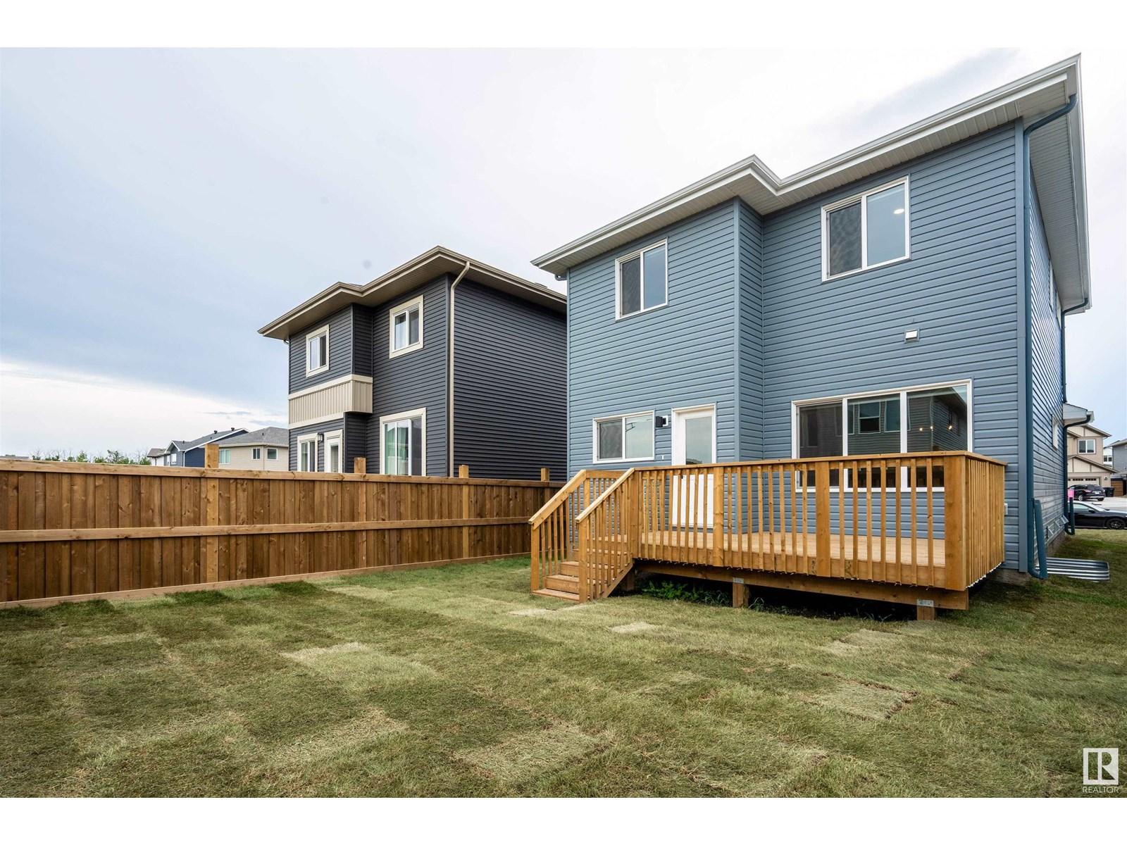 Photo 39 of 17607 48 St Nw Nw, Edmonton AB