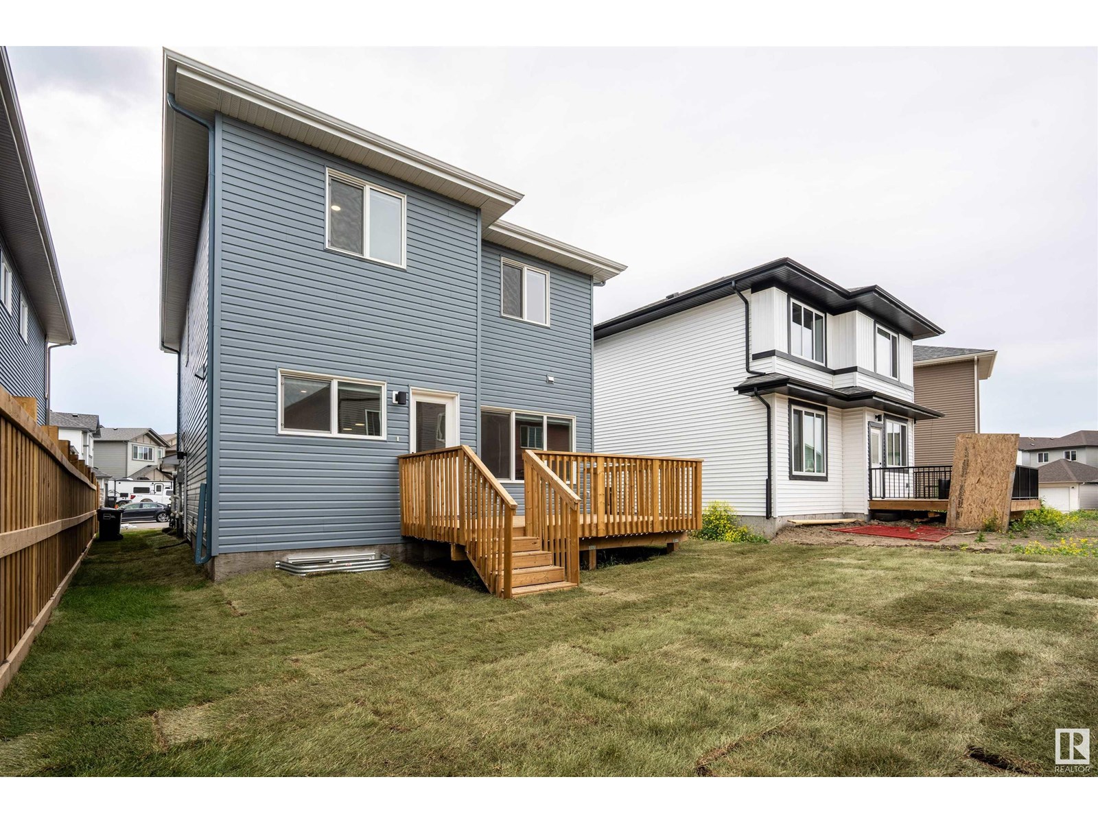 Photo 33 of 17607 48 St Nw Nw, Edmonton AB