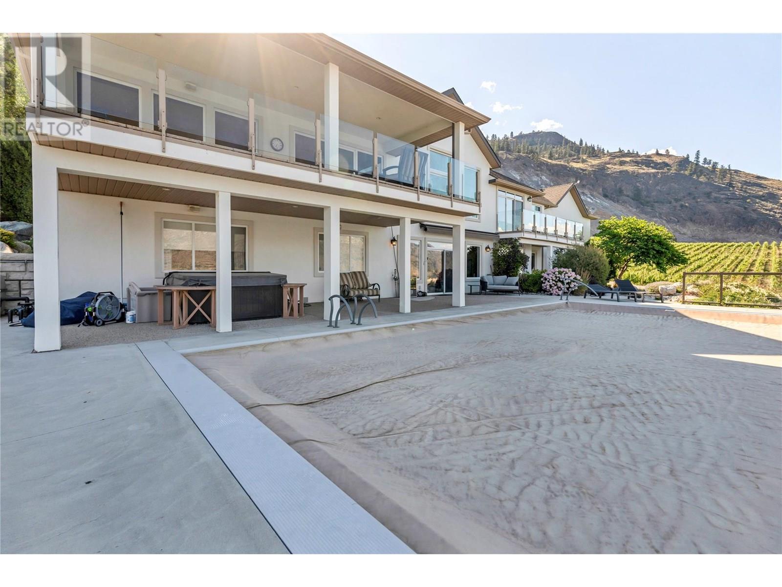 22402 Bridgeman Road, Summerland