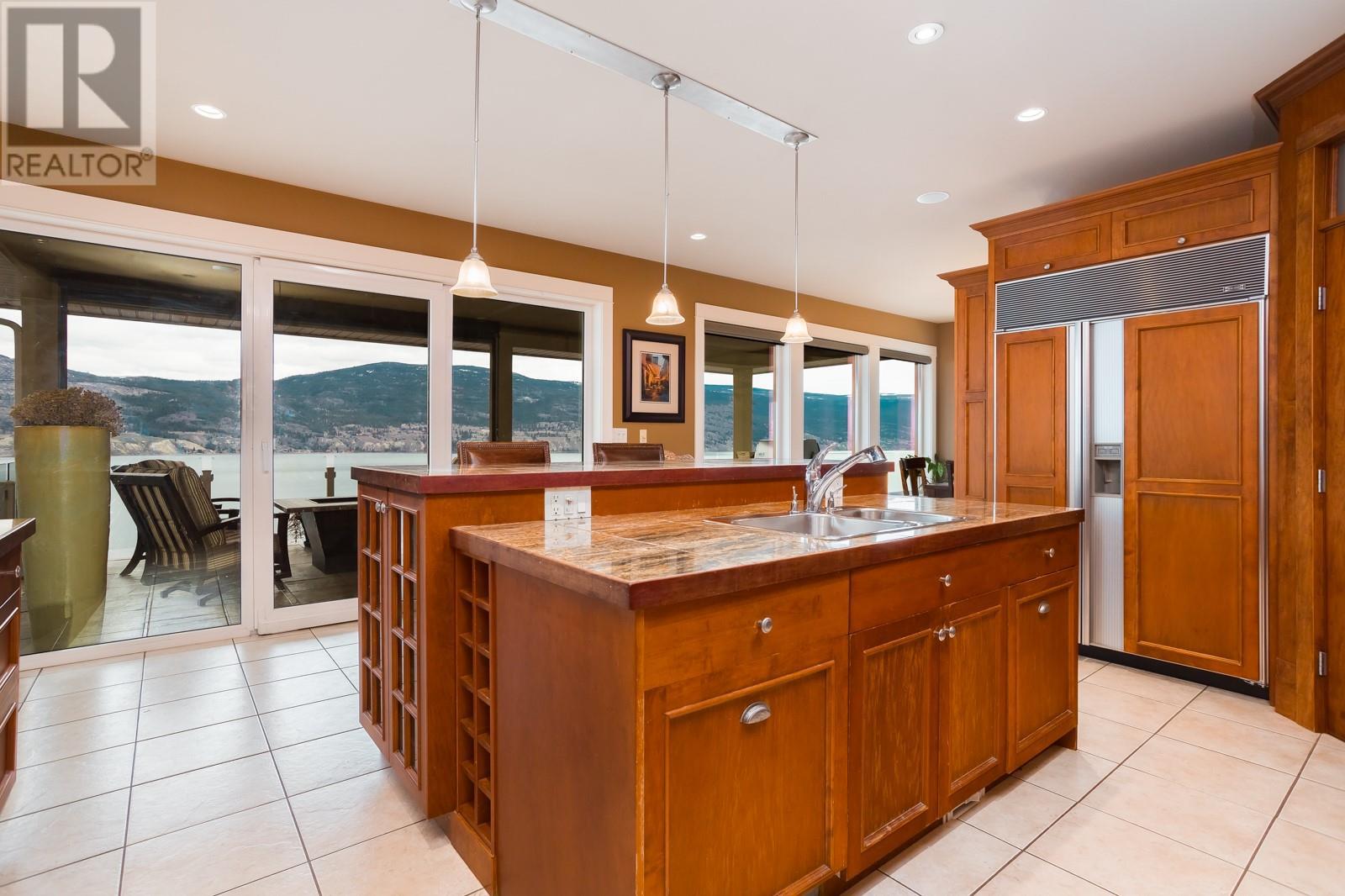22402 Bridgeman Road, Summerland