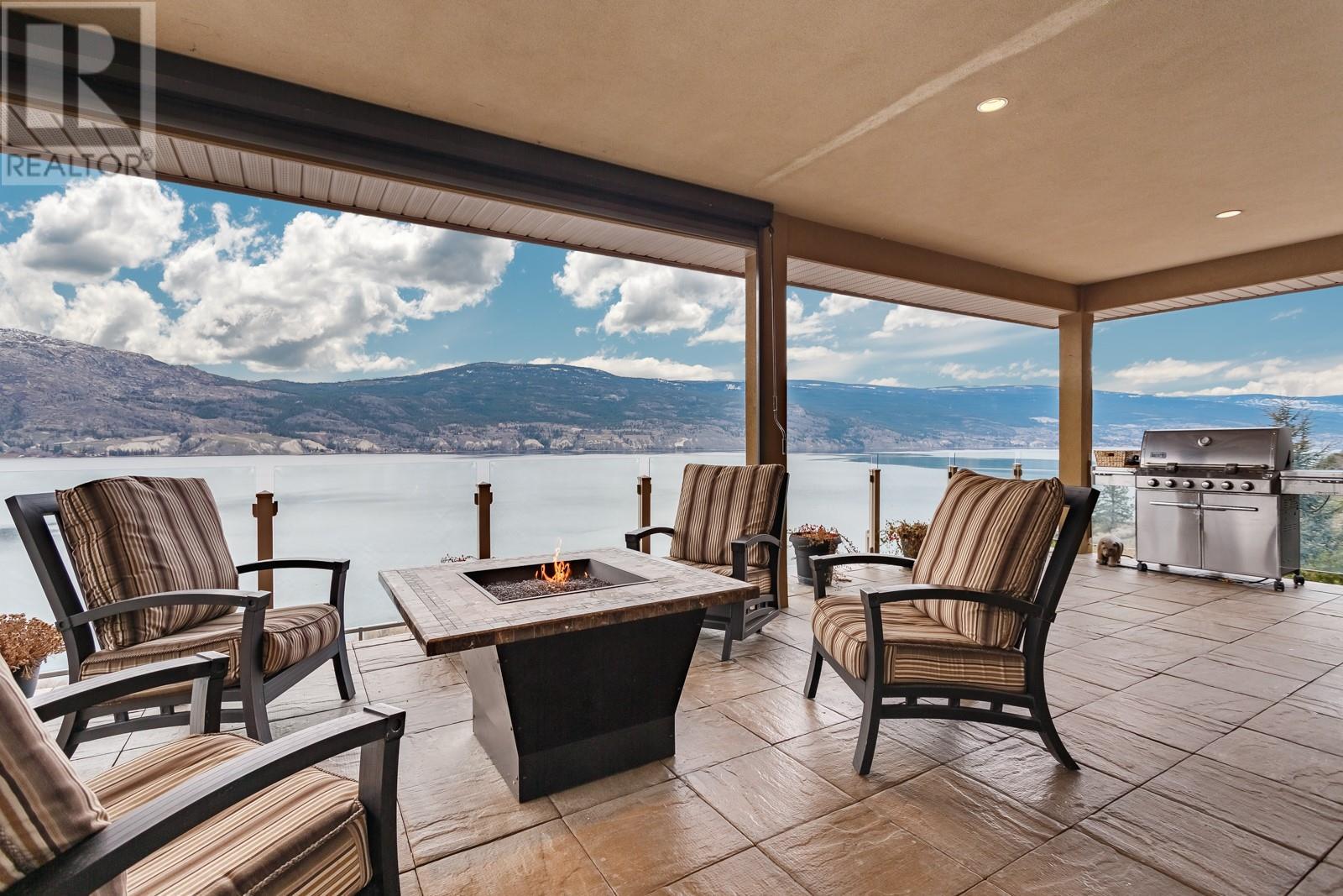 22402 Bridgeman Road, Summerland