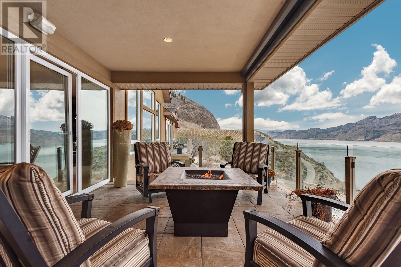 22402 Bridgeman Road, Summerland