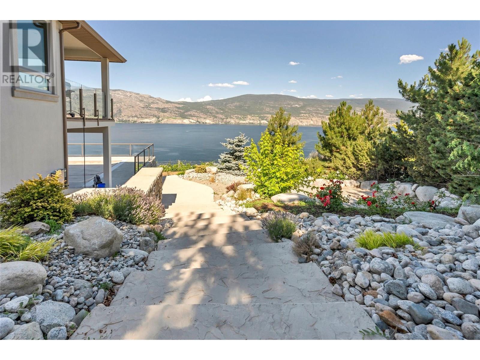 22402 Bridgeman Road, Summerland