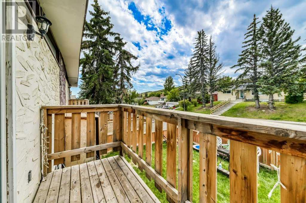 Single Family House for Sale in   Hunterview Drive NW Huntington Hills Calgary 