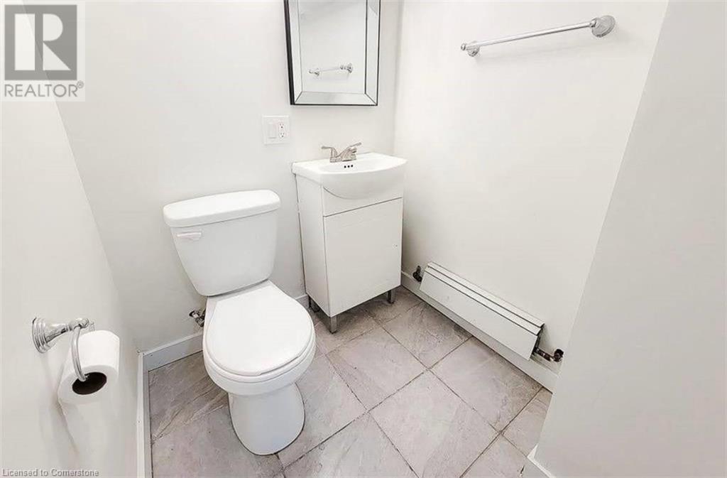 Photo 9 of 907 Barton Street E, Hamilton ON