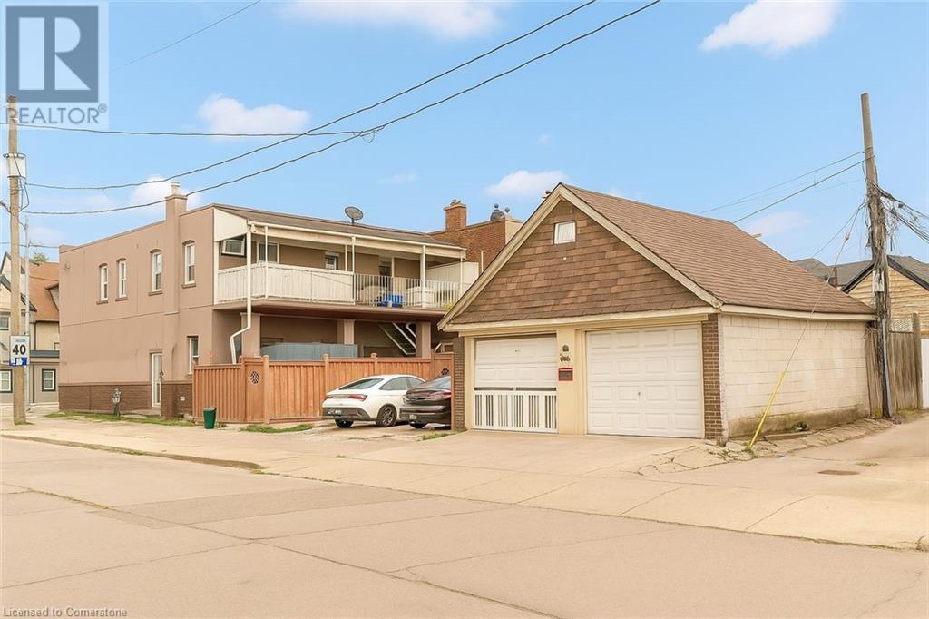 Photo 10 of 907 Barton Street E, Hamilton ON