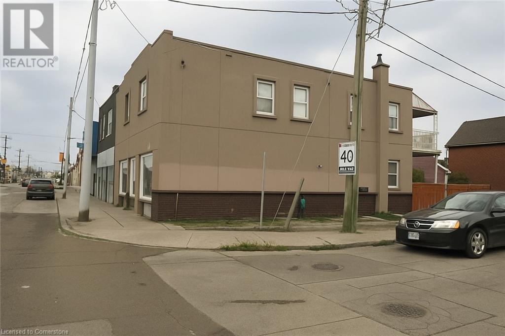 Photo 2 of 907 Barton Street E, Hamilton ON