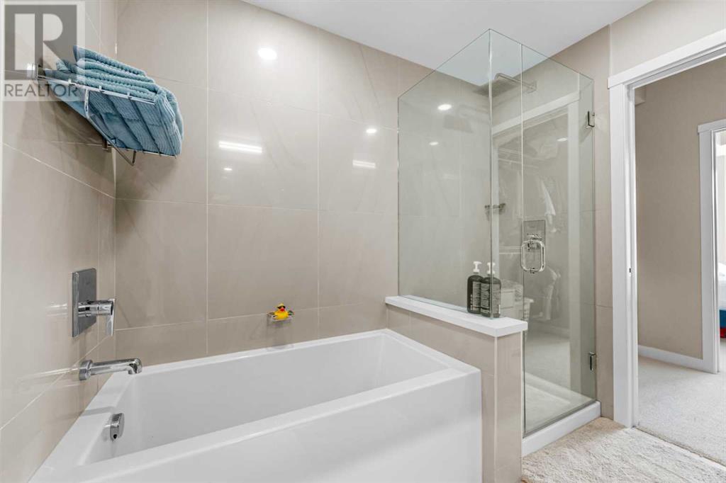 Single Family House for Sale in    Avenue NW Sunnyside Calgary 