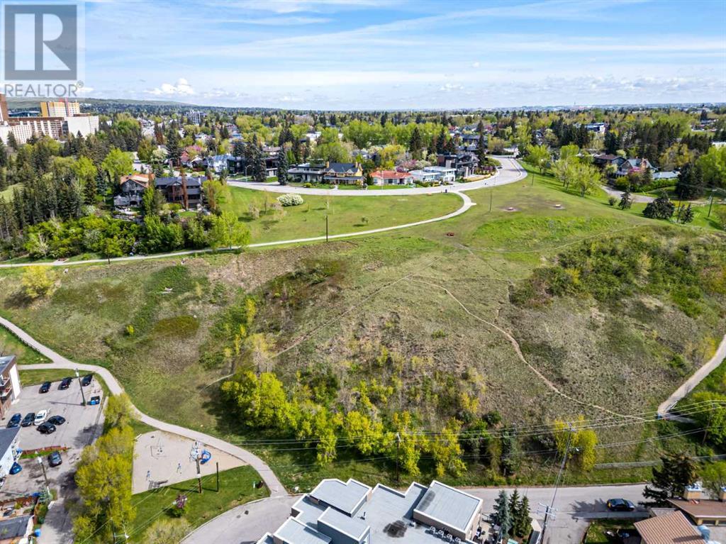 Single Family House for Sale in    Avenue NW Sunnyside Calgary 
