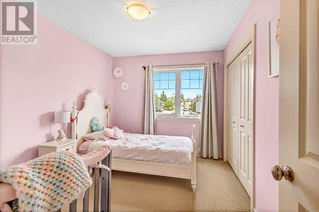 Single Family House for Sale in  Sherwood Rise NW Sherwood Calgary 