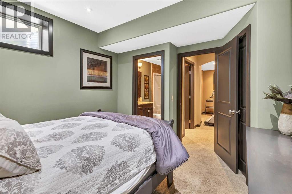 Single Family House for Sale in  Sherwood Rise NW Sherwood Calgary 