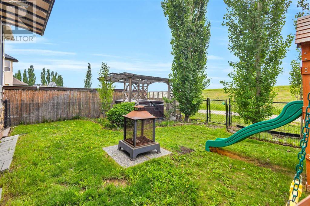 Single Family House for Sale in  Sherwood Rise NW Sherwood Calgary 