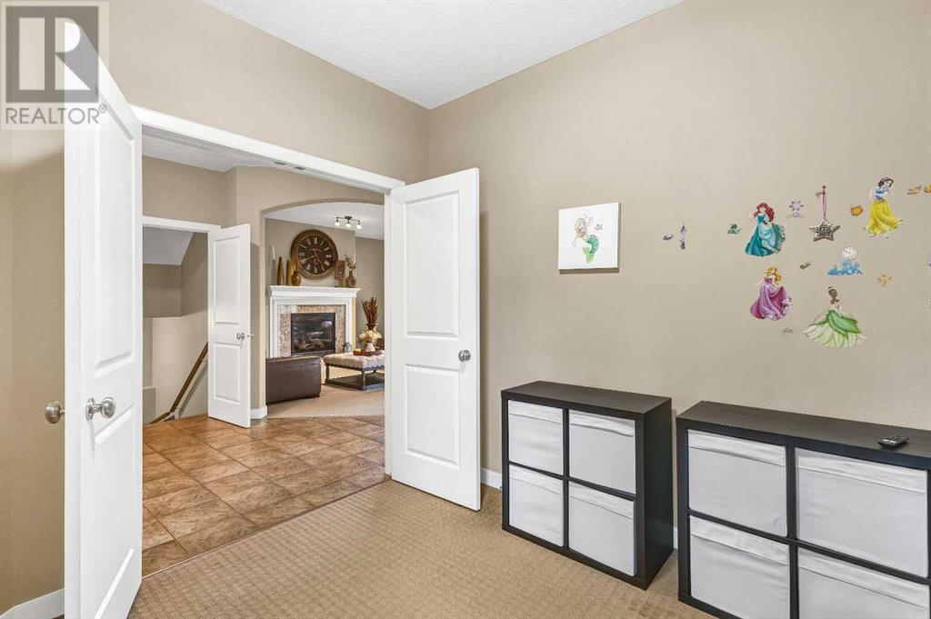 Single Family House for Sale in  Sherwood Rise NW Sherwood Calgary 