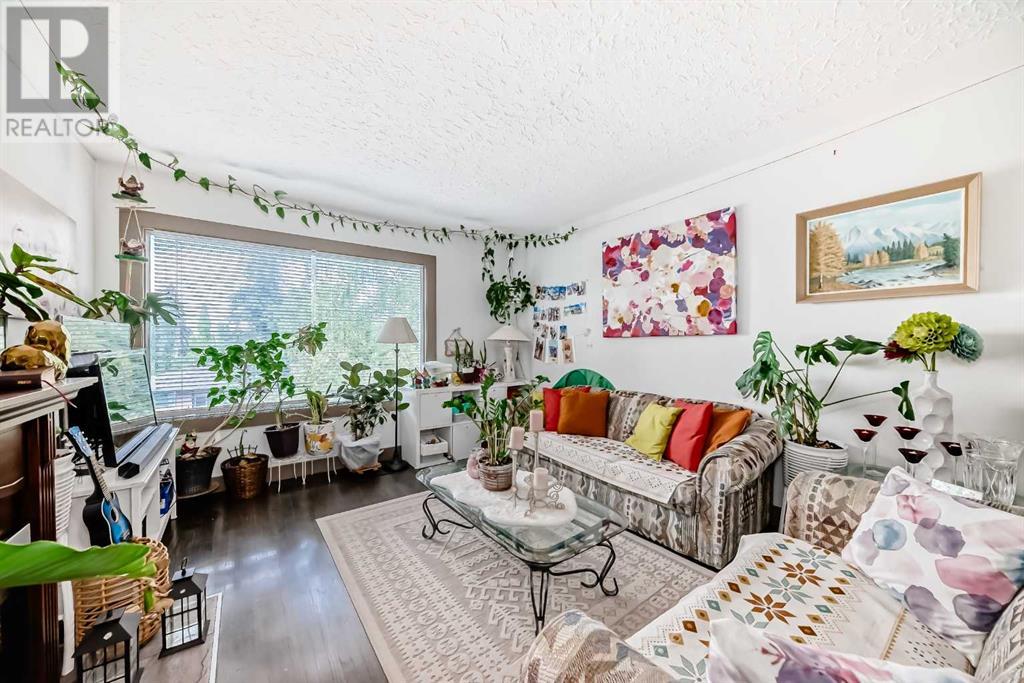 Single Family House for Sale in    Avenue SW Richmond Calgary 