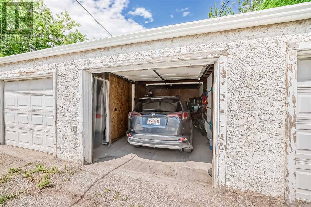 Single Family House for Sale in    Avenue SW Richmond Calgary 