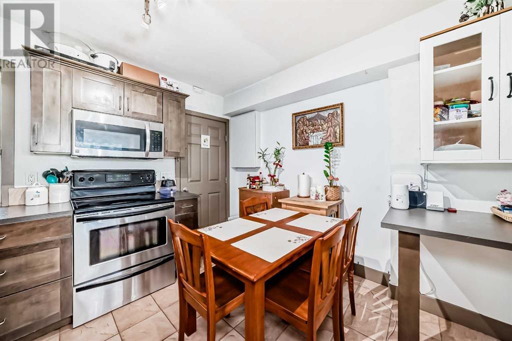 Single Family House for Sale in    Avenue SW Richmond Calgary 