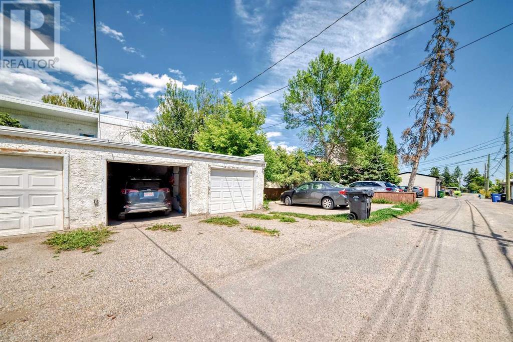 Single Family House for Sale in    Avenue SW Richmond Calgary 