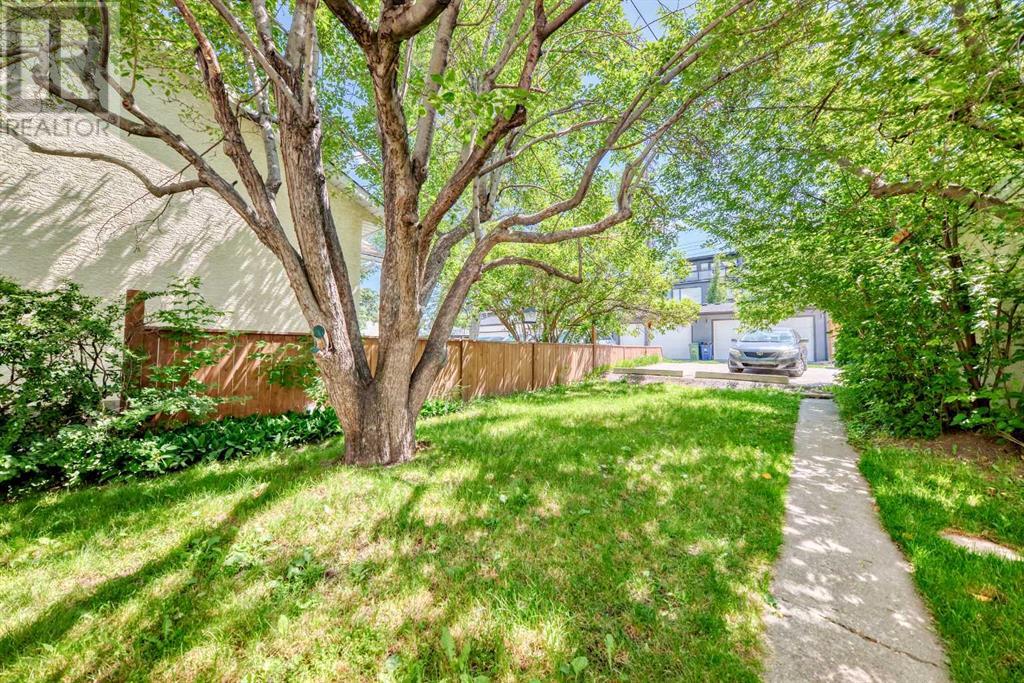 Single Family House for Sale in    Avenue SW Richmond Calgary 