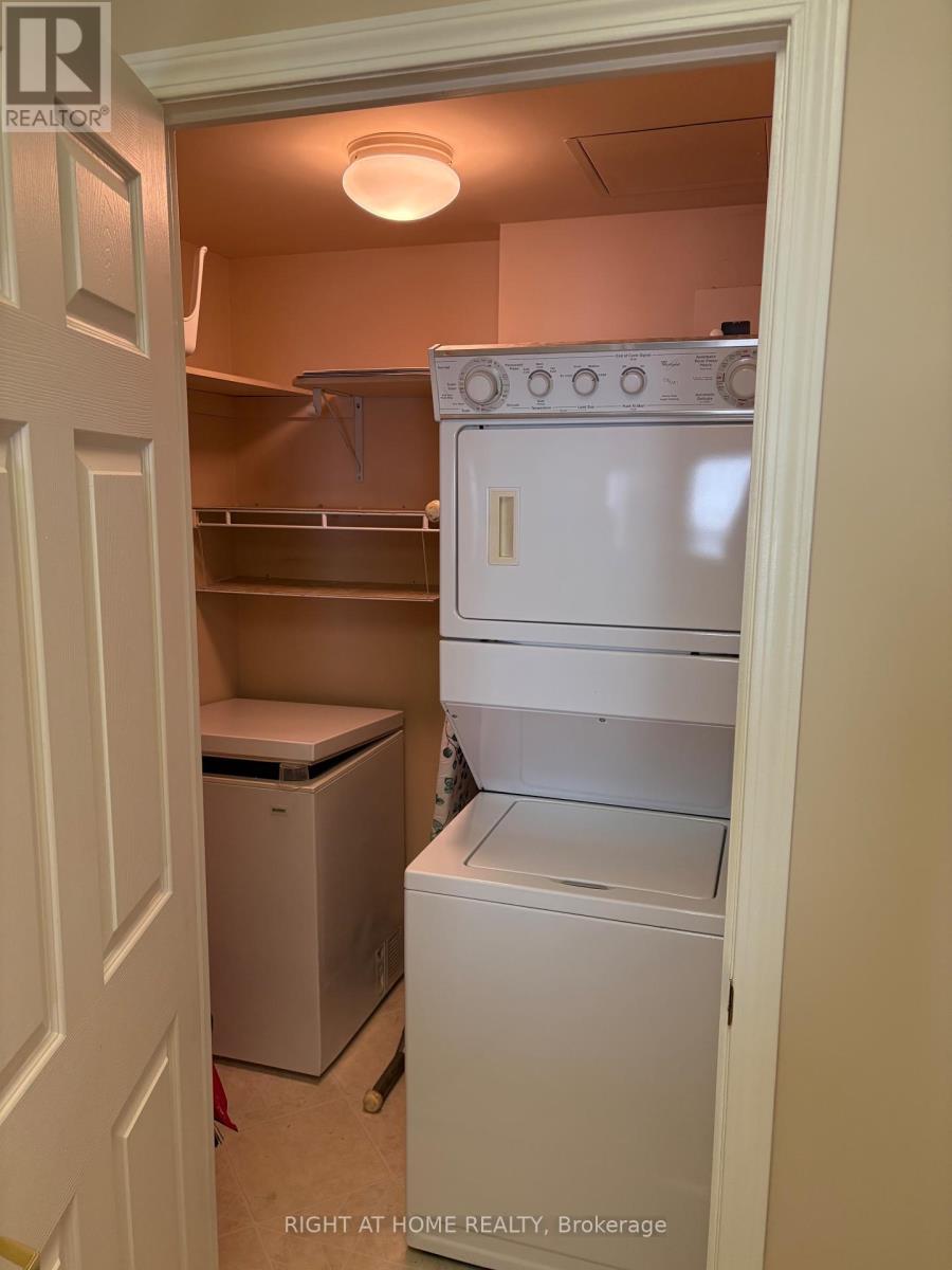 #417 90 DEAN AVENUE - 35