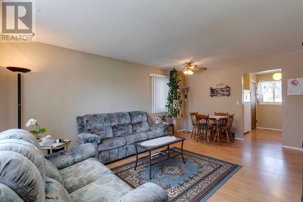 Single Family House Bungalow for Sale in  Dovercliffe Way SE Dover Calgary 