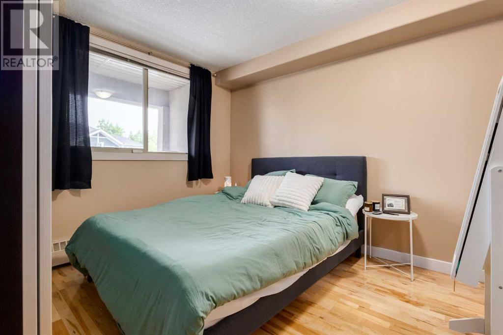 Single Family House for Sale in    Avenue SW Mission Calgary 