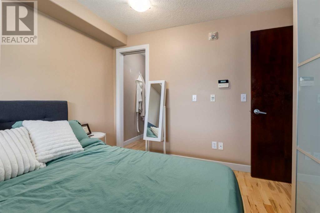 Single Family House for Sale in    Avenue SW Mission Calgary 