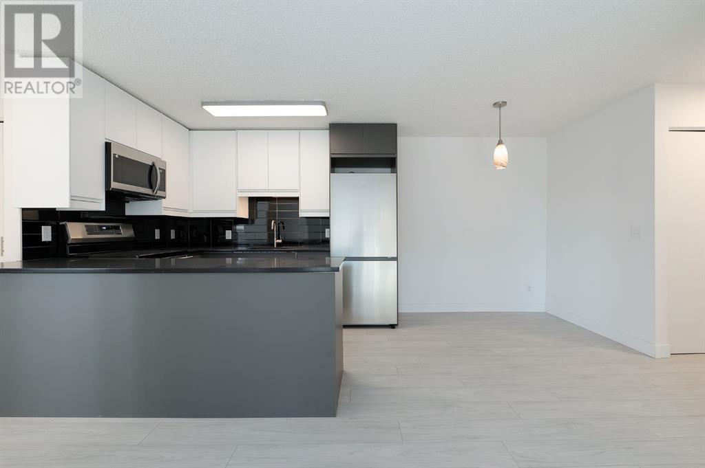 Single Family House for Sale in   Edenwold Heights NW Edgemont Calgary 