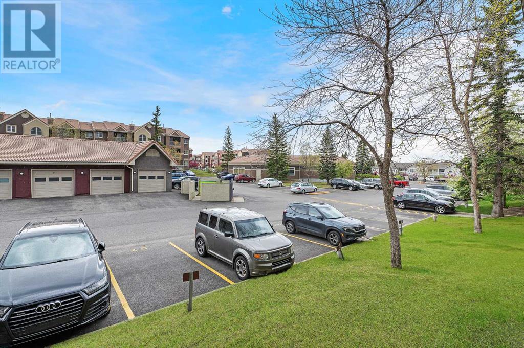 Single Family House for Sale in   Edenwold Heights NW Edgemont Calgary 