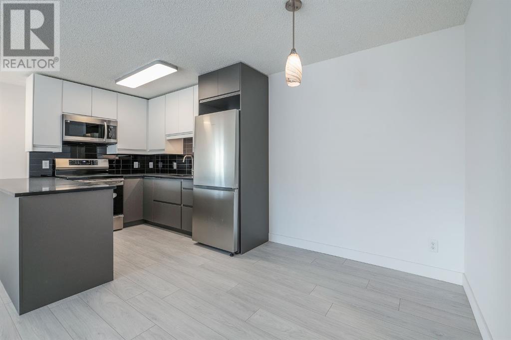 Single Family House for Sale in   Edenwold Heights NW Edgemont Calgary 