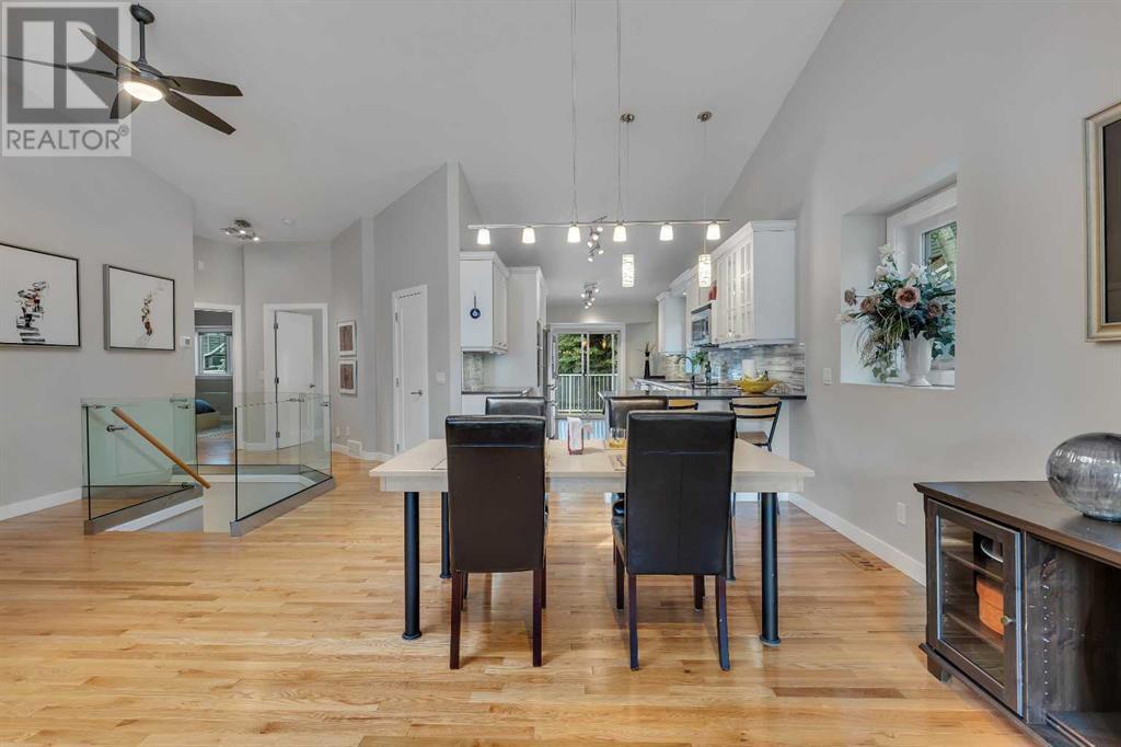 Single Family House Bungalow for Sale in  Gladstone Gardens SW Glamorgan Calgary 