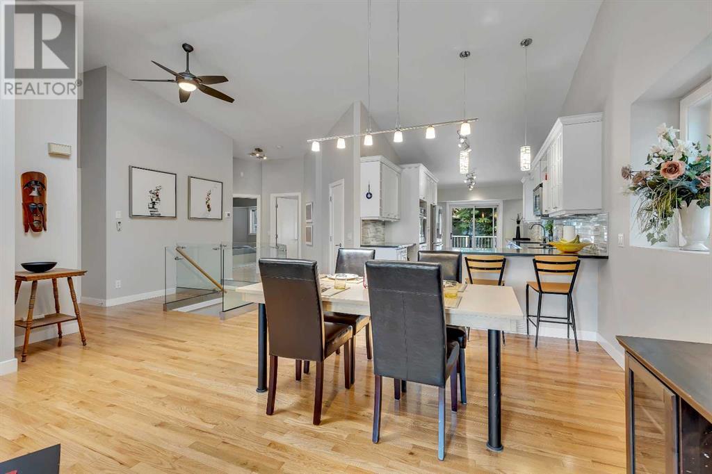 Single Family House Bungalow for Sale in  Gladstone Gardens SW Glamorgan Calgary 