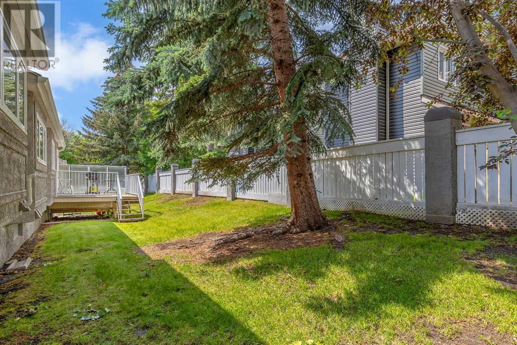 Single Family House Bungalow for Sale in  Gladstone Gardens SW Glamorgan Calgary 