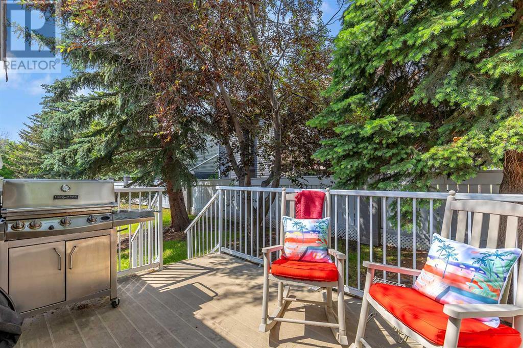 Single Family House Bungalow for Sale in  Gladstone Gardens SW Glamorgan Calgary 