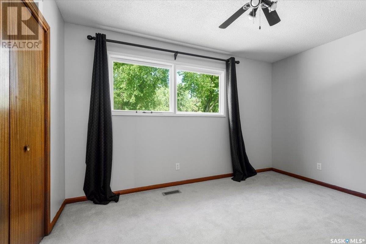 Photo 12 of 3069 Grant Road, Regina SK