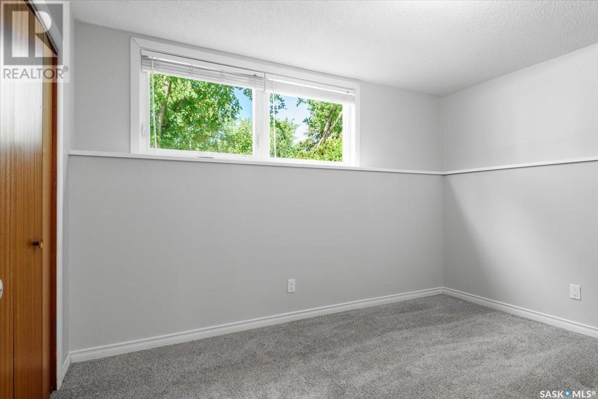 Photo 18 of 3069 Grant Road, Regina SK