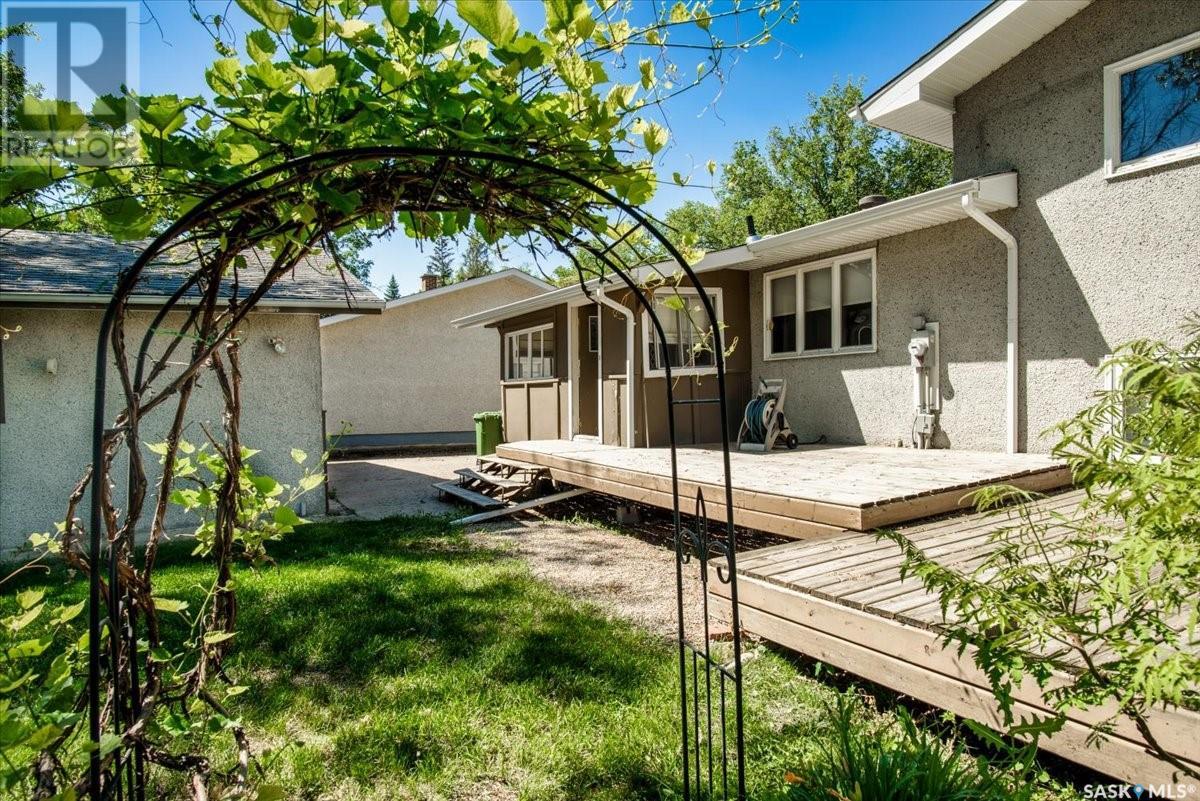 Photo 25 of 3069 Grant Road, Regina SK