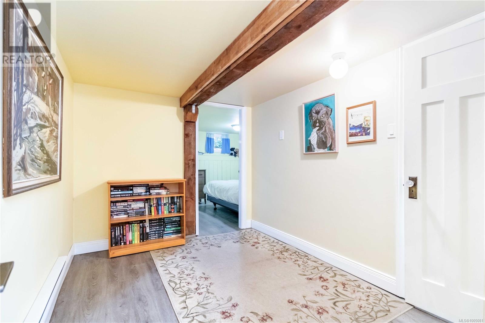 Photo 35 of 1579 Hampshire Rd, Oak Bay BC