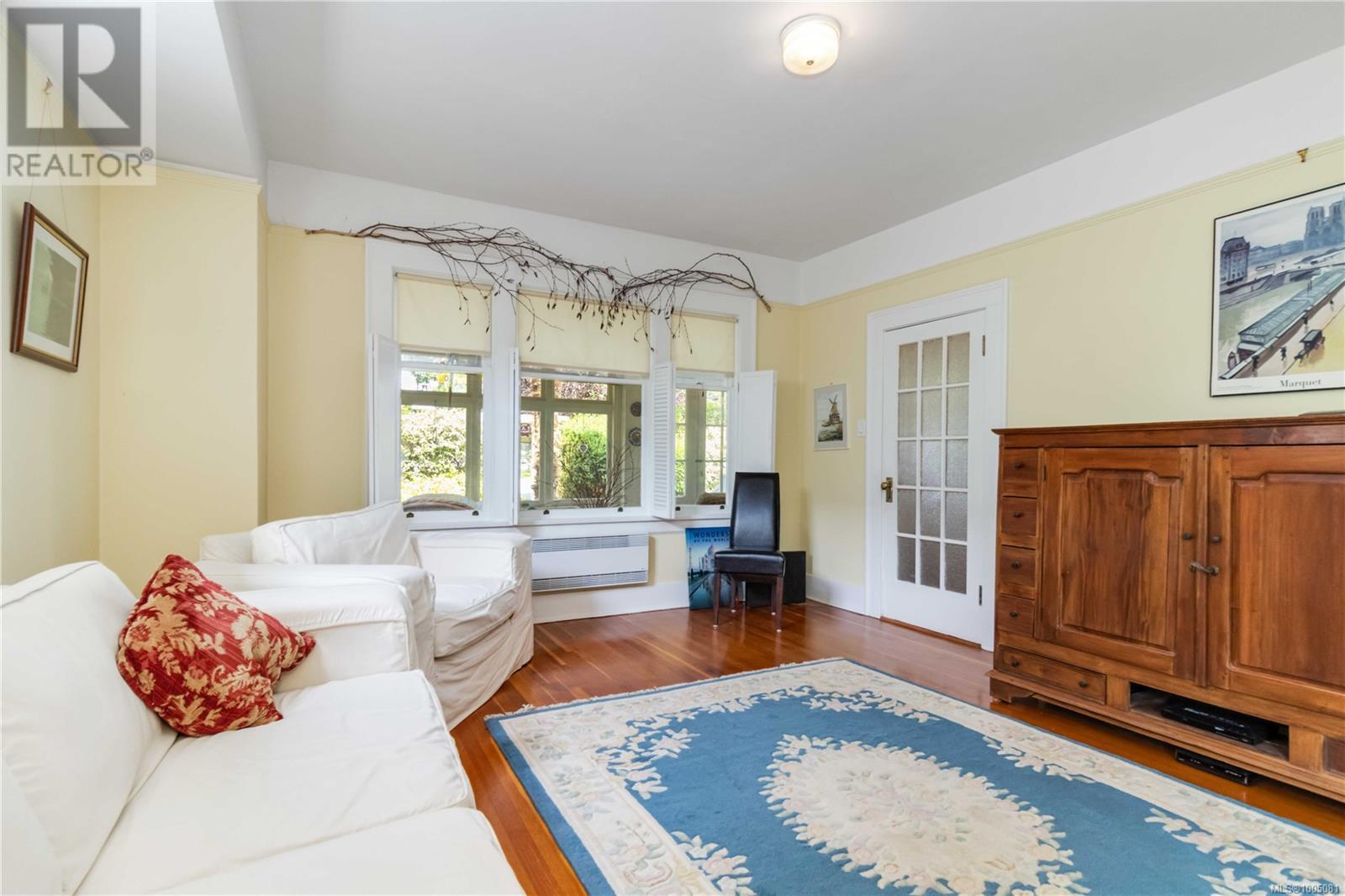 Photo 20 of 1579 Hampshire Rd, Oak Bay BC