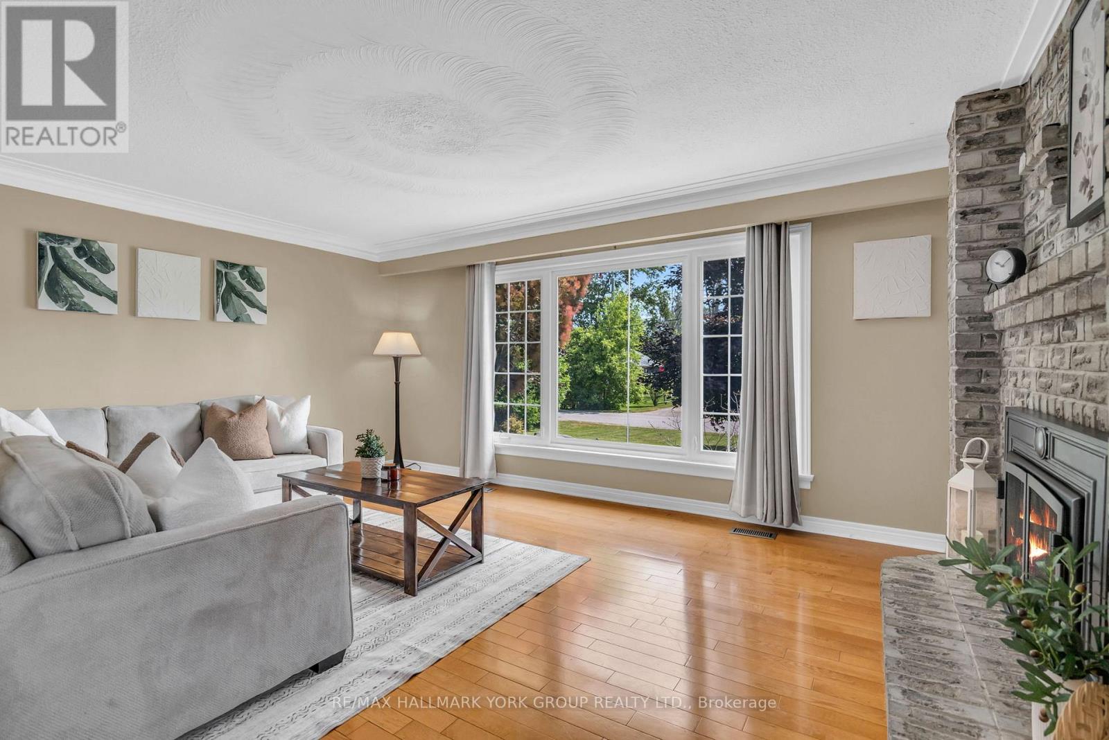 Photo 15 of 8 Rushton Road, Georgina ON