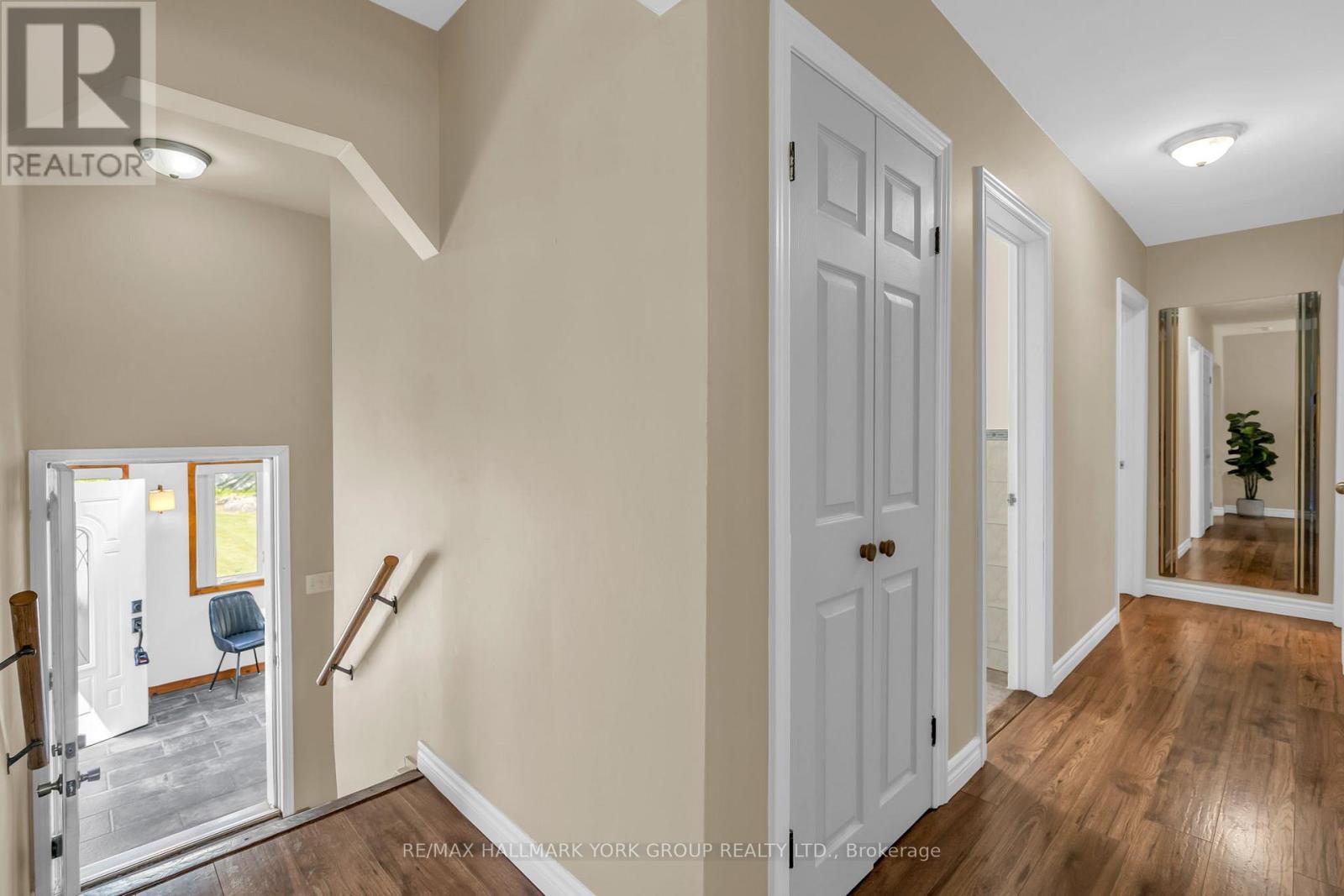 Photo 25 of 8 Rushton Road, Georgina ON