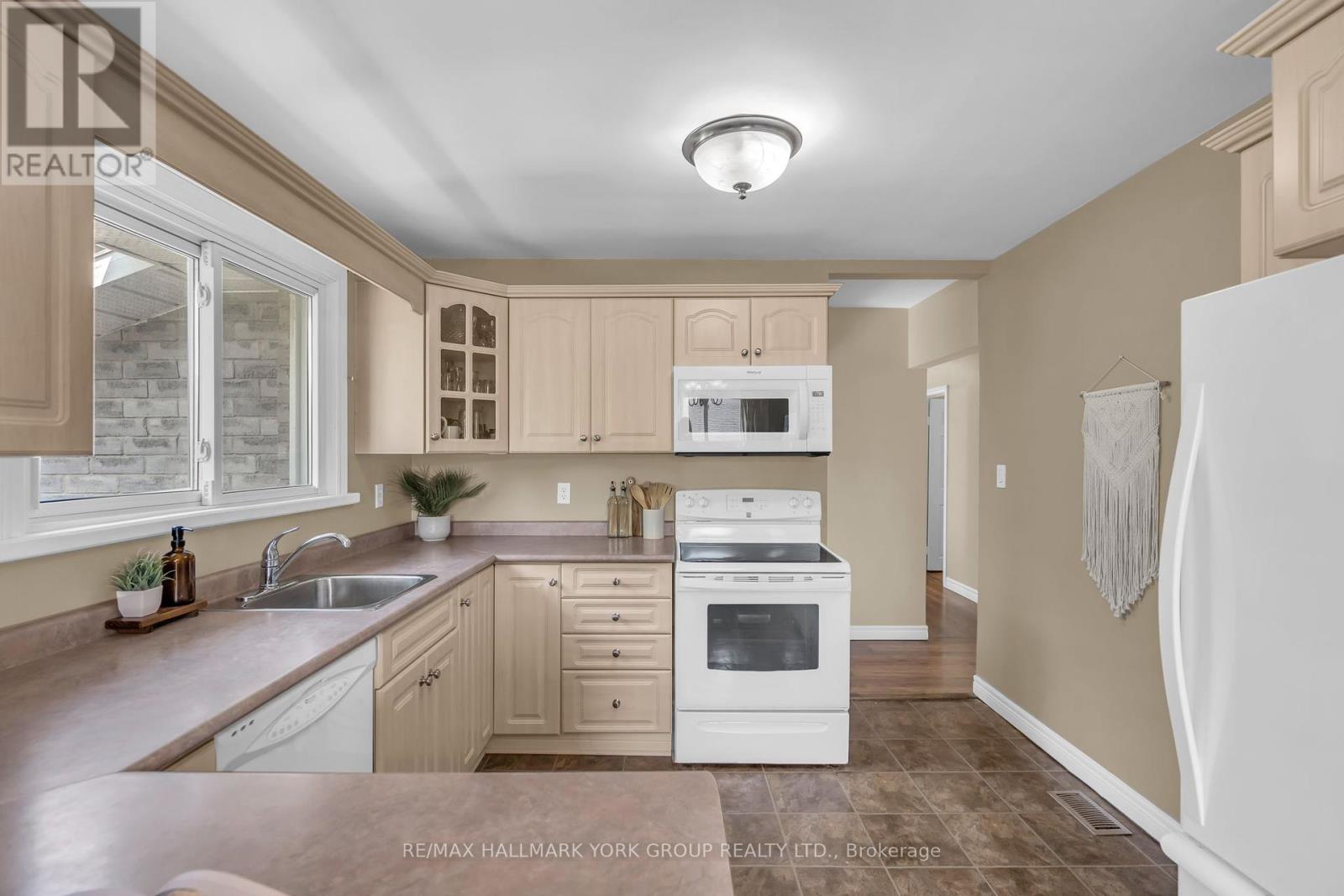 Photo 8 of 8 Rushton Road, Georgina ON