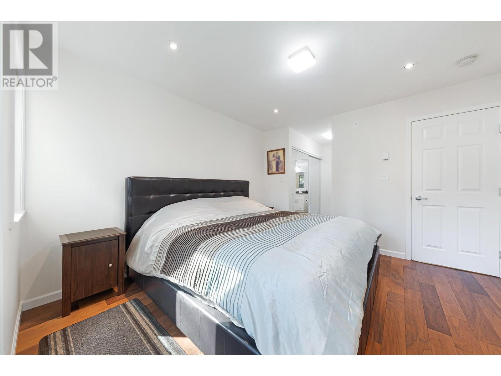 Photo 10 of 303 3950 Linwood Street, Burnaby BC