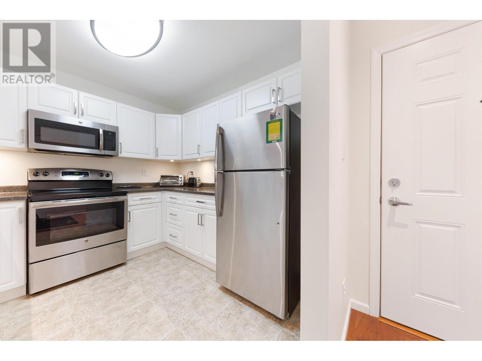 Photo 7 of 303 3950 Linwood Street, Burnaby BC