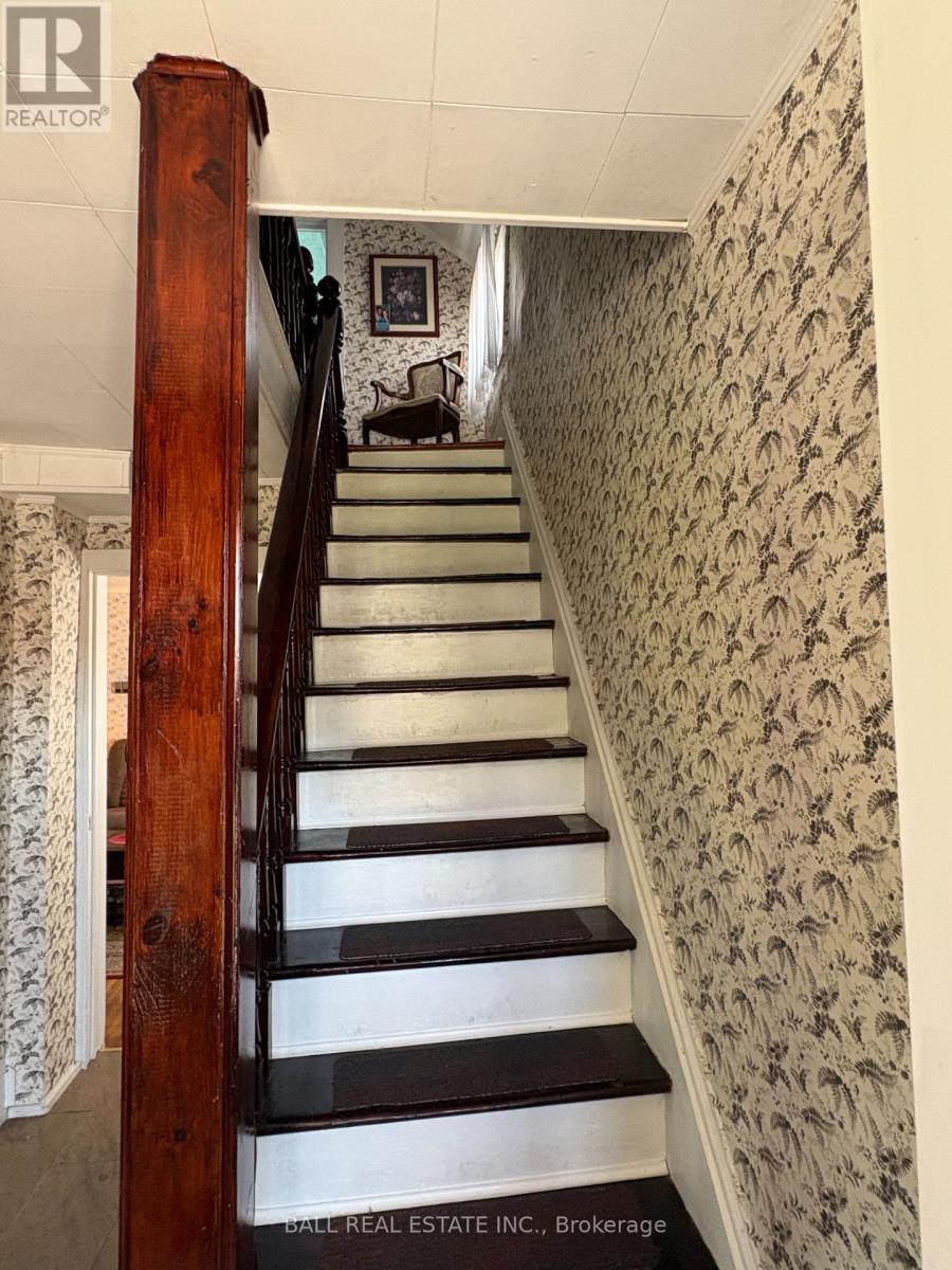 Photo 1 of 44 Pine Street, Asphodelnorwood ON