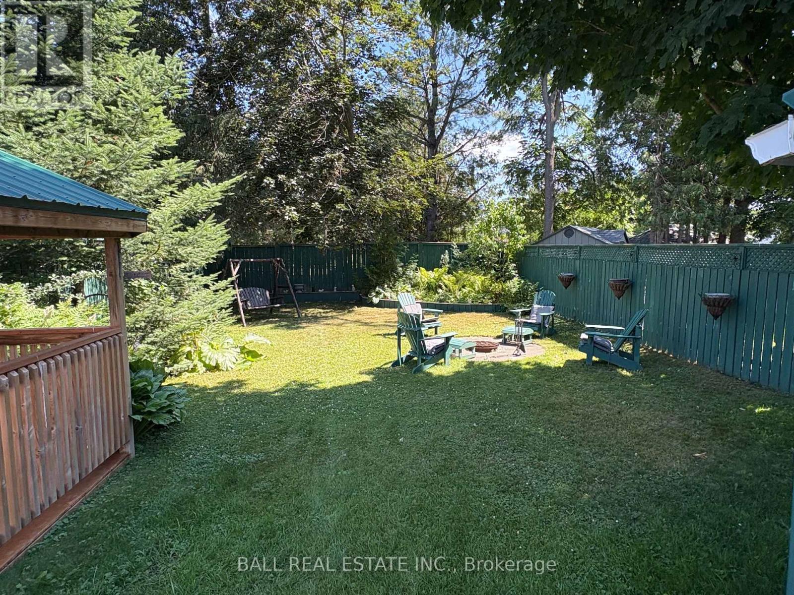 Photo 12 of 44 Pine Street, Asphodelnorwood ON