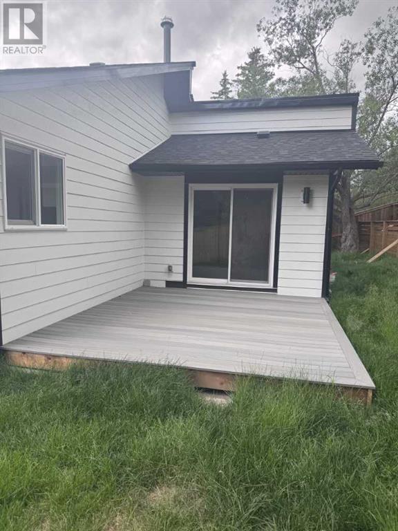 Single Family House Bungalow for Sale in  Edgewood Place NW Edgemont Calgary 